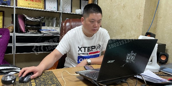 酒店廚房排煙該如何設(shè)計-廚房的呼吸管道（宇杰廚具）